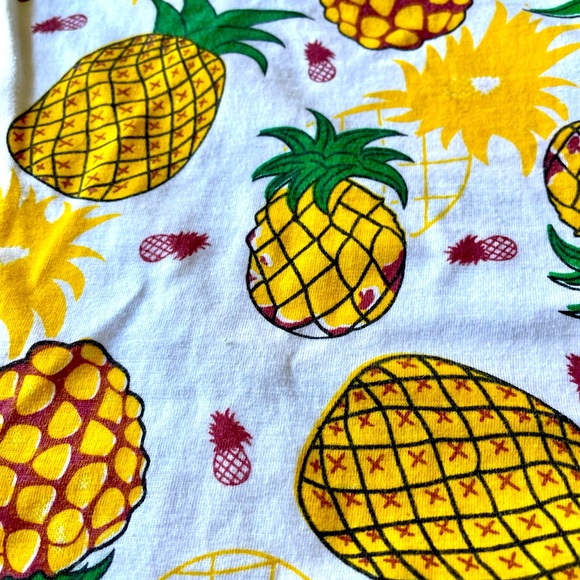Pineapple All-over print T-shirt 🍍 - Picture 2 of 2